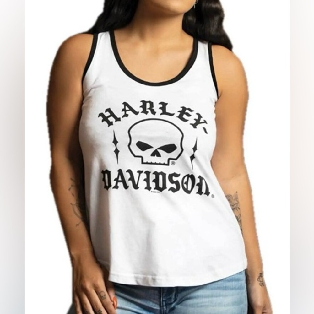 ***SOLD ON ANOTHER PLATFORM*** 
Harley-Davidson Women's White/Black Skull Top